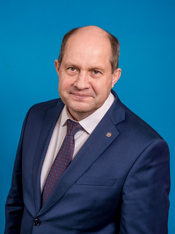 Богданов Вадим Вячеславович.